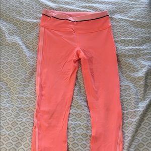 PERFECT CONDITION PINK LULULEMON!